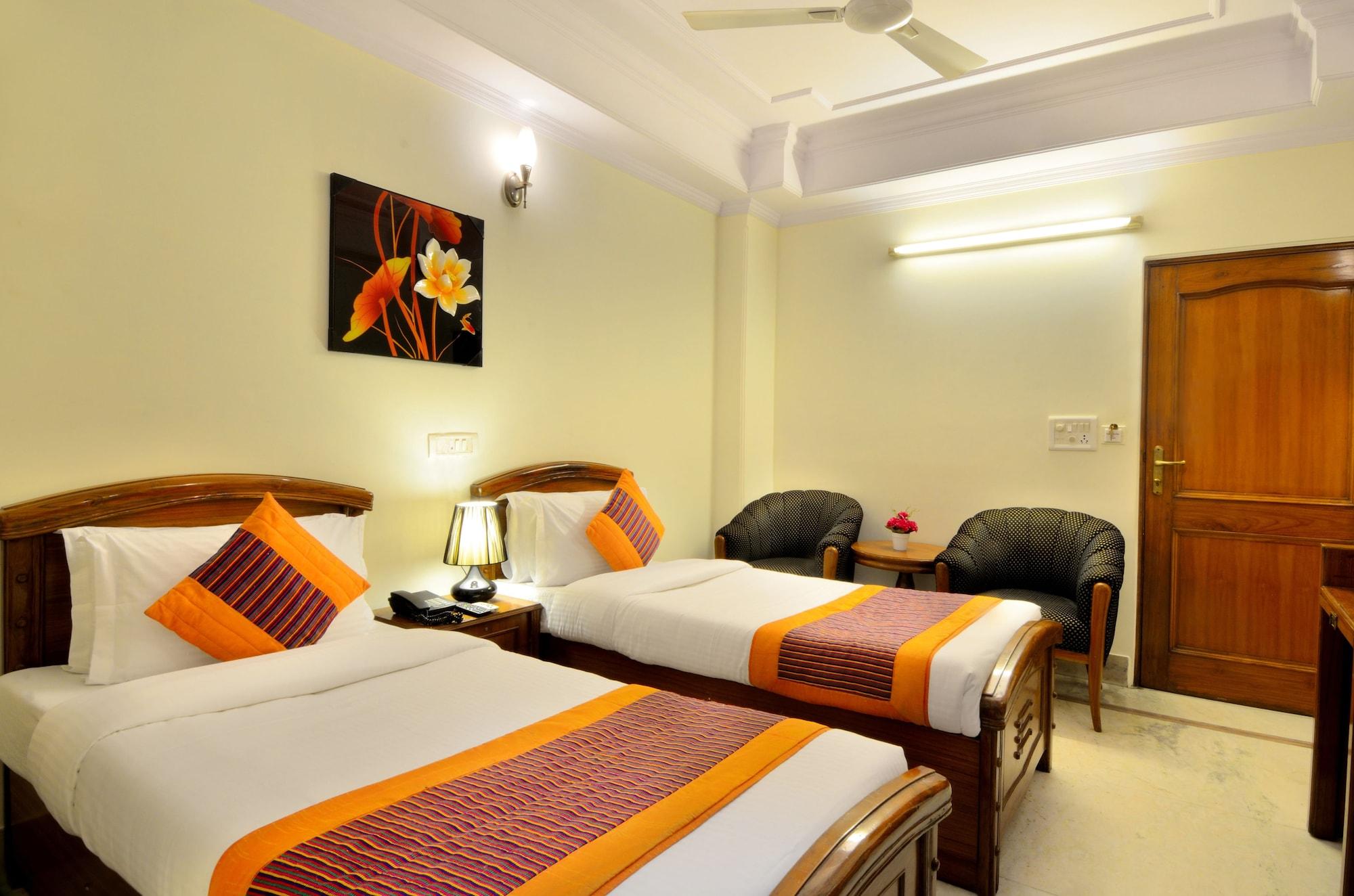 Hotel Pablas International, New Delhi, Near Metro Bagian luar foto