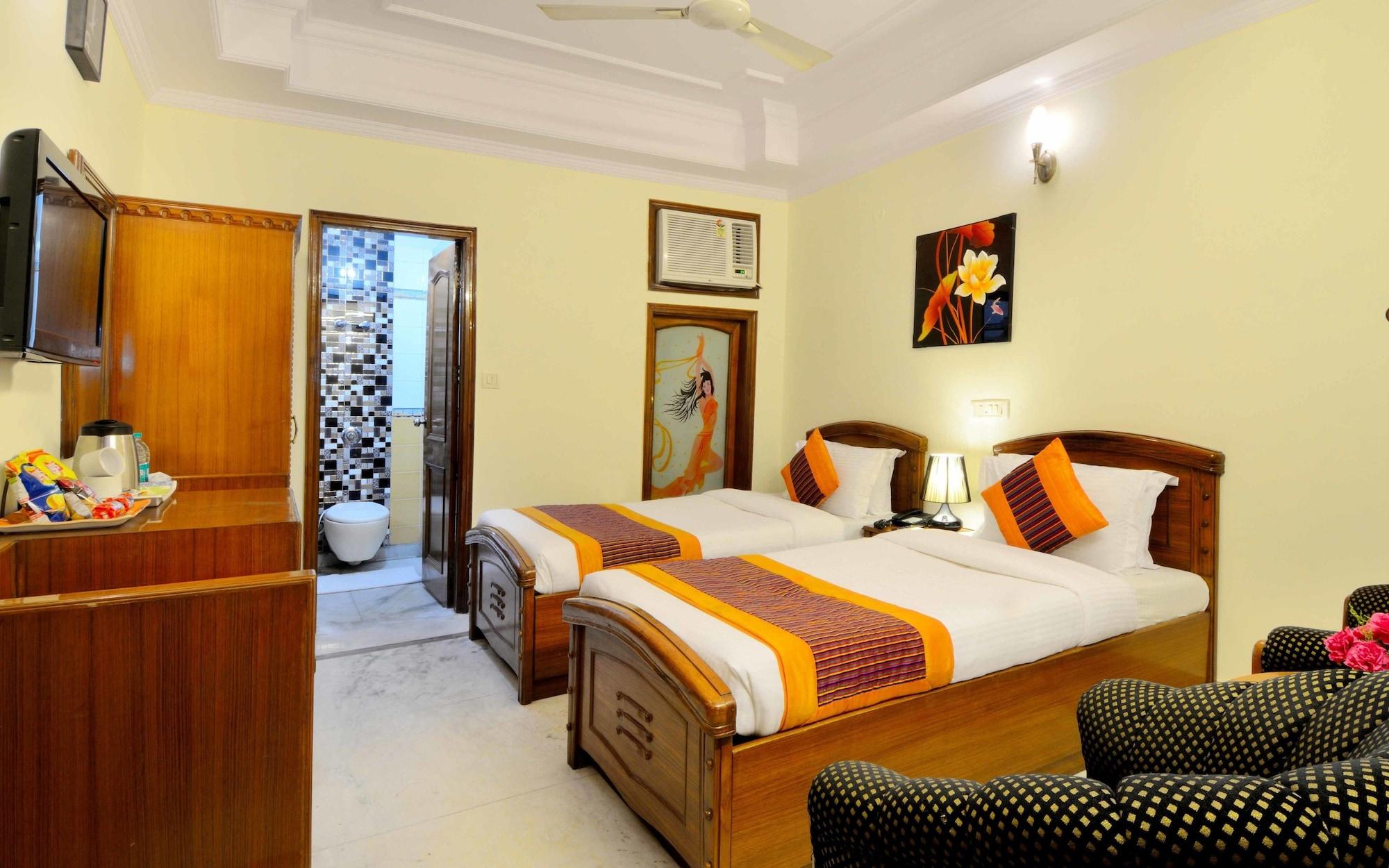 Hotel Pablas International, New Delhi, Near Metro Bagian luar foto