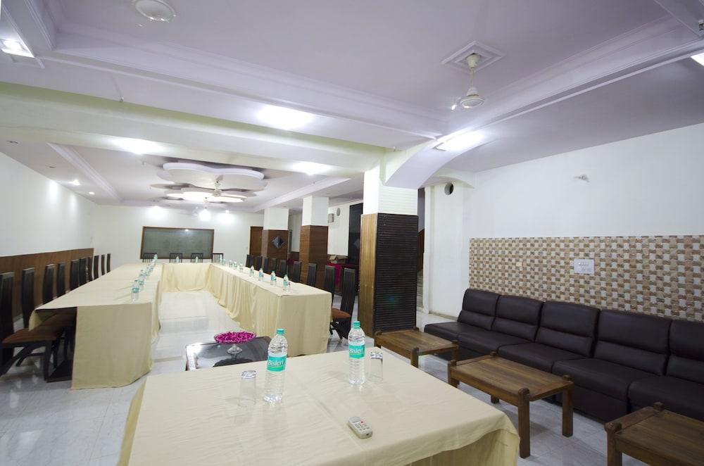 Hotel Pablas International, New Delhi, Near Metro Bagian luar foto