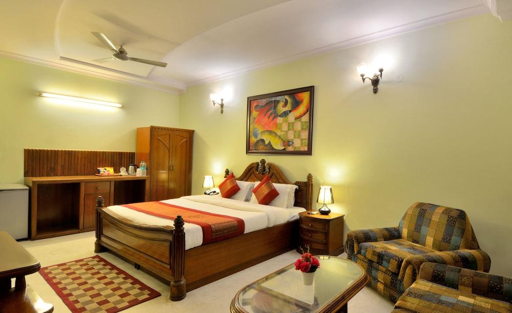 Hotel Pablas International, New Delhi, Near Metro Bagian luar foto
