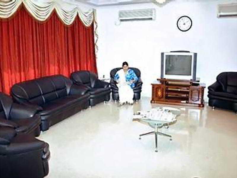 Hotel Pablas International, New Delhi, Near Metro Bagian luar foto
