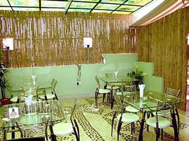 Hotel Pablas International, New Delhi, Near Metro Bagian luar foto