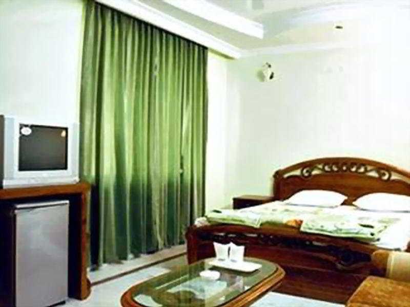 Hotel Pablas International, New Delhi, Near Metro Bagian luar foto