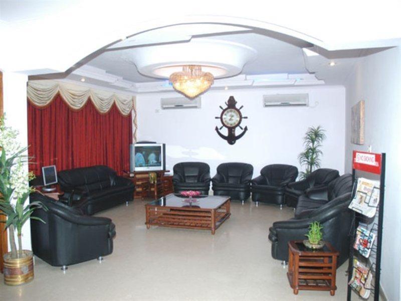 Hotel Pablas International, New Delhi, Near Metro Bagian luar foto