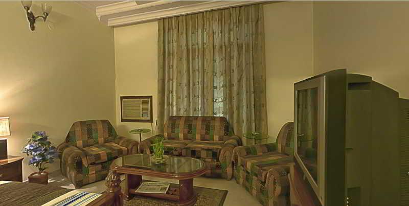 Hotel Pablas International, New Delhi, Near Metro Bagian luar foto