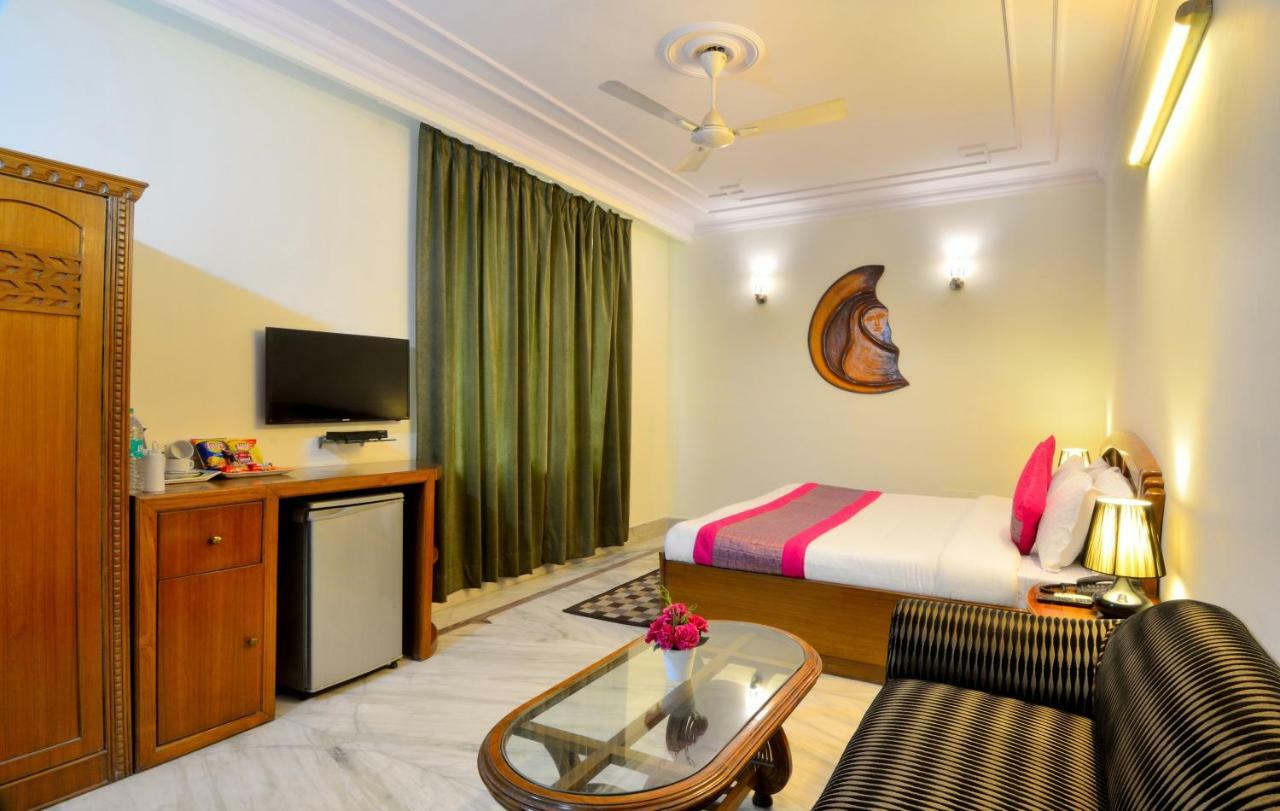 Hotel Pablas International, New Delhi, Near Metro Bagian luar foto
