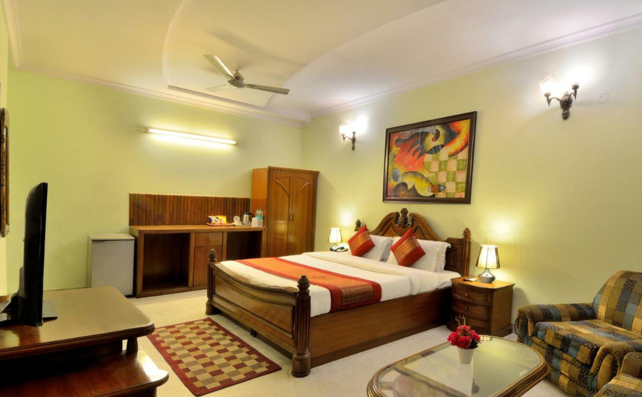 Hotel Pablas International, New Delhi, Near Metro Bagian luar foto