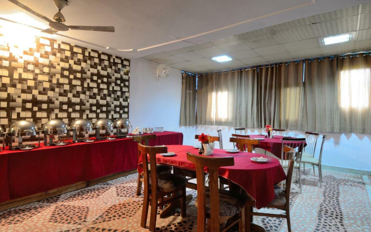Hotel Pablas International, New Delhi, Near Metro Bagian luar foto