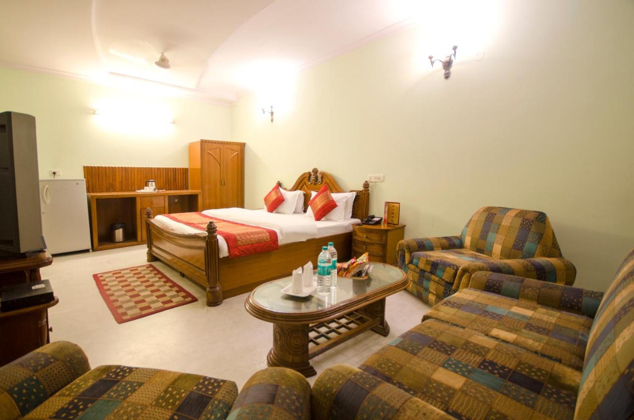 Hotel Pablas International, New Delhi, Near Metro Bagian luar foto